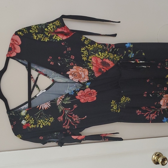 Flower Maxi Dress - Picture 2 of 5